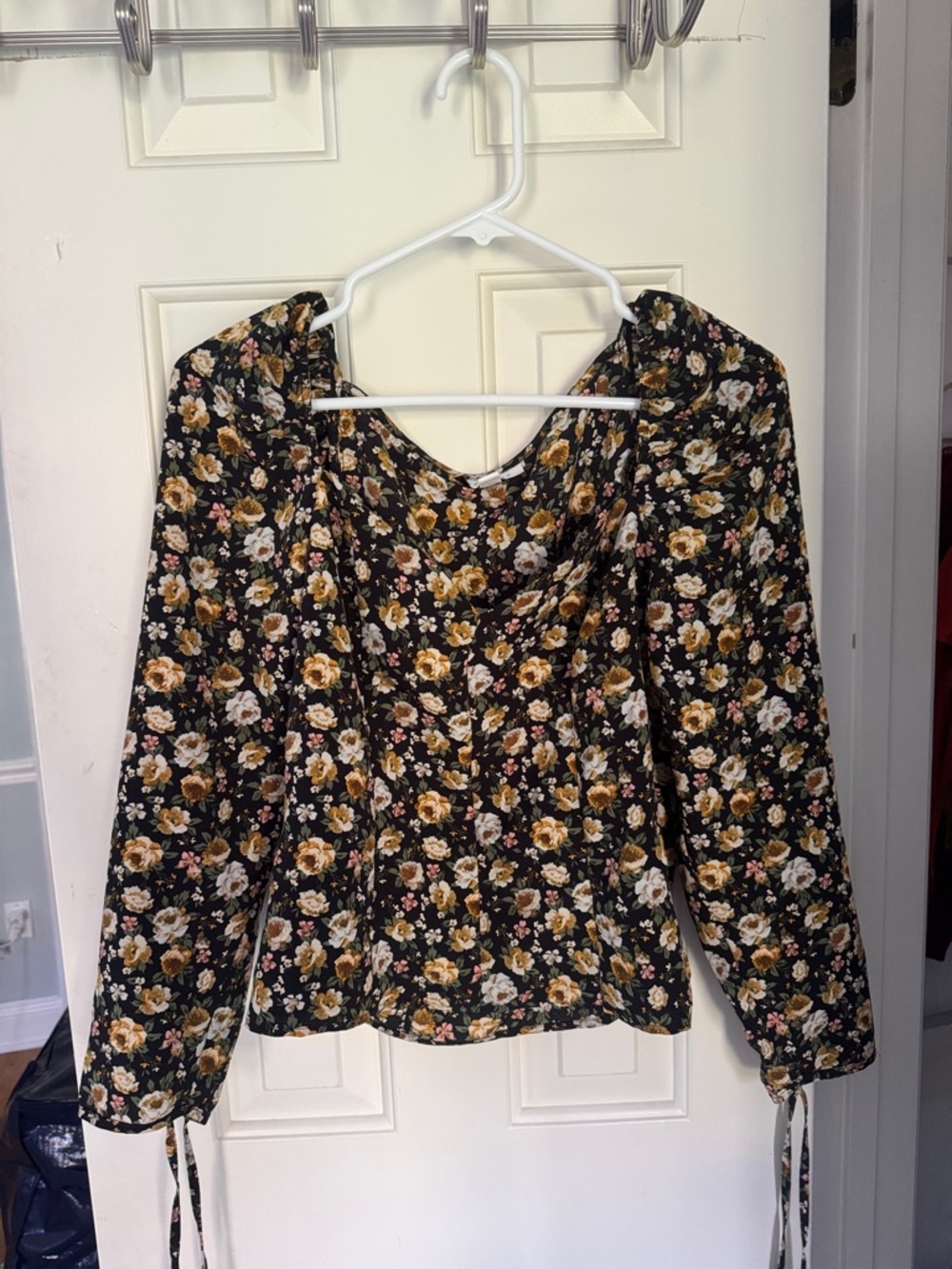 Topshop Black Floral Long-Sleeve Peplum Blouse